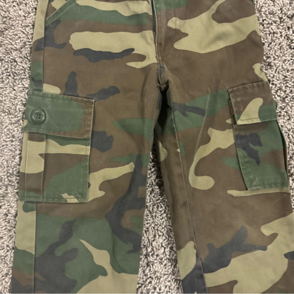 Camouflage Cargo Pants for Kids, size 4 - Picture 4 of 9